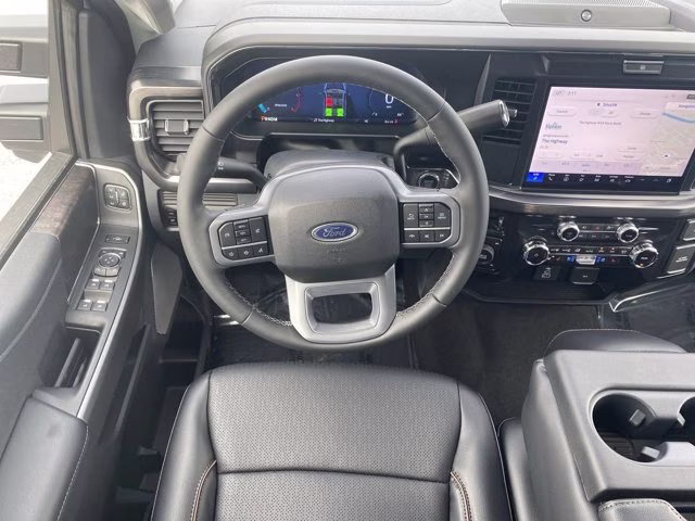 2026 Oxford White Ford Super Duty F-250 SRW LARIAT 4X4 Truck