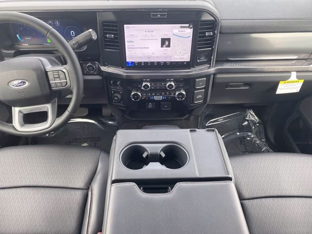 2026 Oxford White Ford Super Duty F-250 SRW LARIAT 4X4 Truck