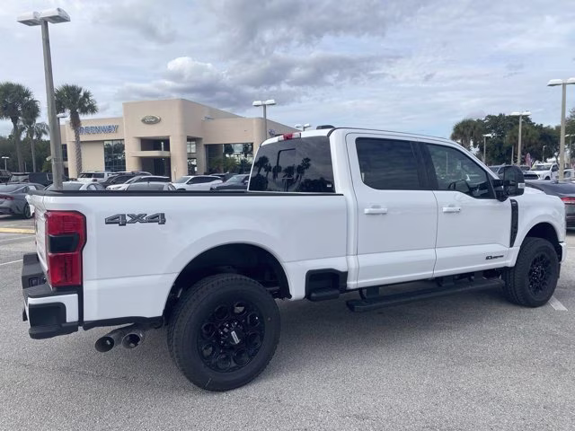 2026 Oxford White Ford Super Duty F-250 SRW LARIAT 4X4 Truck