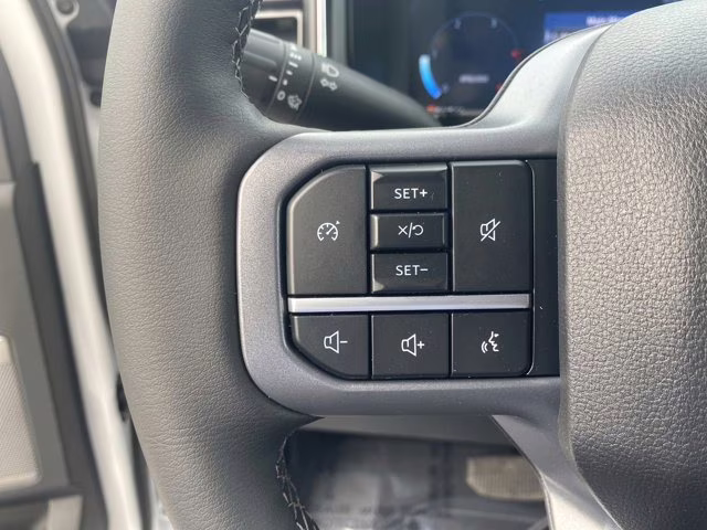 2026 Oxford White Ford Super Duty F-250 SRW LARIAT 4X4 Truck