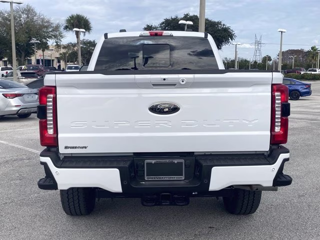 2026 Oxford White Ford Super Duty F-250 SRW LARIAT 4X4 Truck