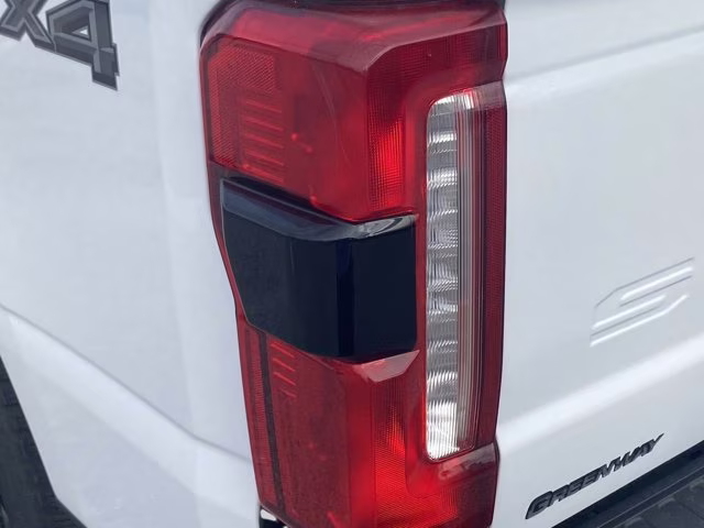 2026 Oxford White Ford Super Duty F-250 SRW LARIAT 4X4 Truck