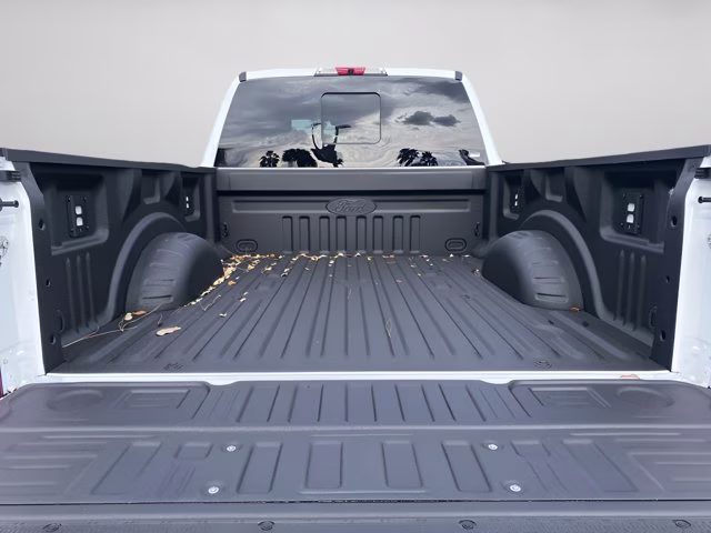 2026 Oxford White Ford Super Duty F-250 SRW LARIAT 4X4 Truck