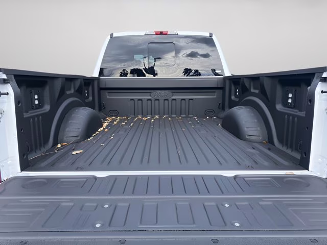 2026 Oxford White Ford Super Duty F-250 SRW LARIAT 4X4 Truck