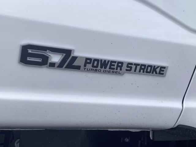 2026 Oxford White Ford Super Duty F-250 SRW LARIAT 4X4 Truck