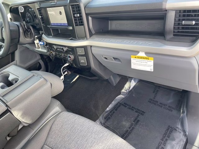 2026 Oxford White Ford Super Duty F-350 SRW XL 4X4 Truck