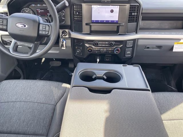 2026 Oxford White Ford Super Duty F-350 SRW XL 4X4 Truck