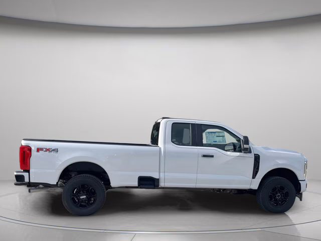 2026 Oxford White Ford Super Duty F-350 SRW XL 4X4 Truck