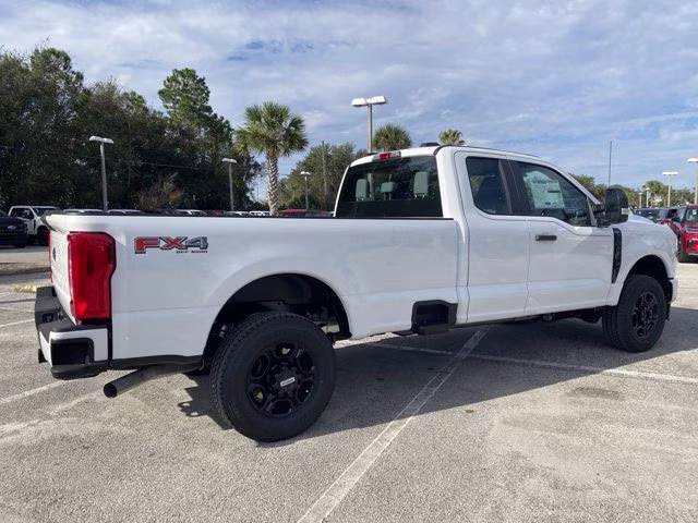 2026 Oxford White Ford Super Duty F-350 SRW XL 4X4 Truck