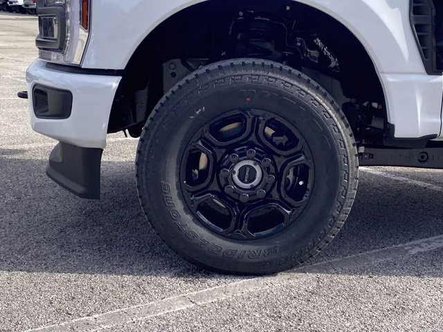 2026 Oxford White Ford Super Duty F-350 SRW XL 4X4 Truck