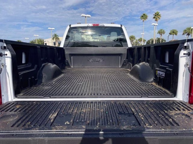 2026 Oxford White Ford Super Duty F-350 SRW XL 4X4 Truck