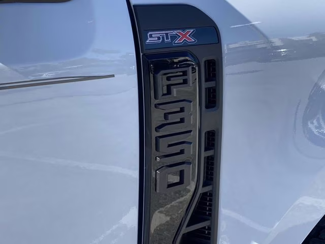 2026 Oxford White Ford Super Duty F-350 SRW XL 4X4 Truck