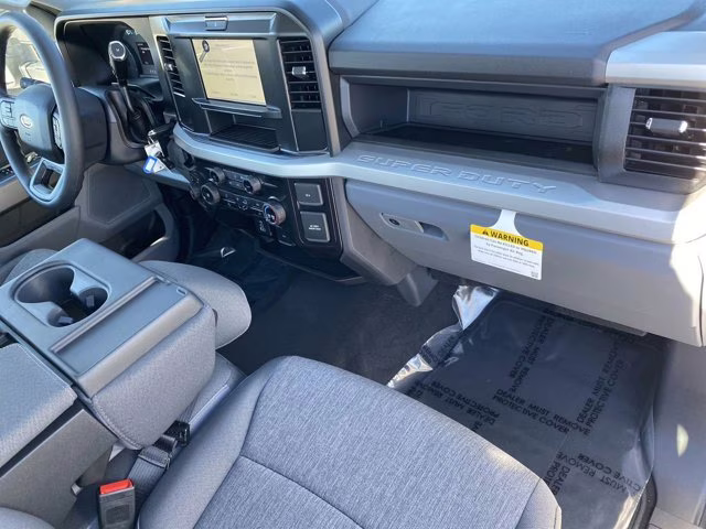 2026 Oxford White Ford Super Duty F-350 SRW XL 4X4 Truck