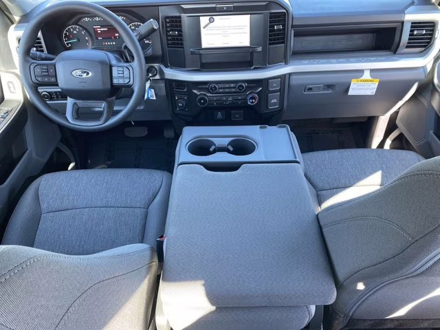 2026 Oxford White Ford Super Duty F-350 SRW XL 4X4 Truck