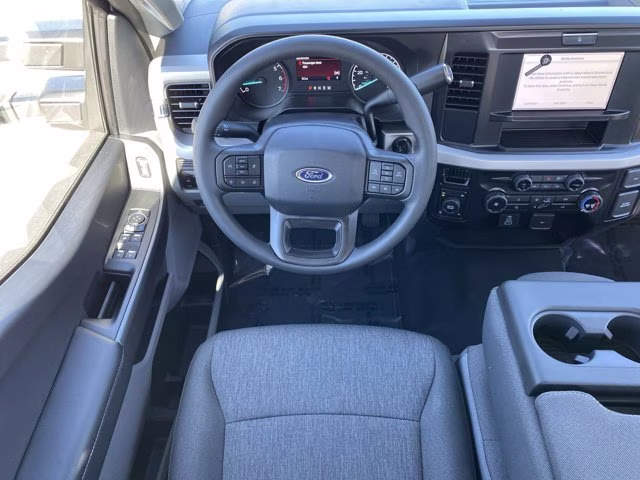 2026 Oxford White Ford Super Duty F-350 SRW XL 4X4 Truck