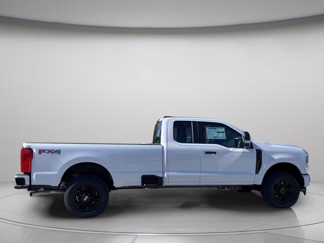 2026 Oxford White Ford Super Duty F-350 SRW XL 4X4 Truck