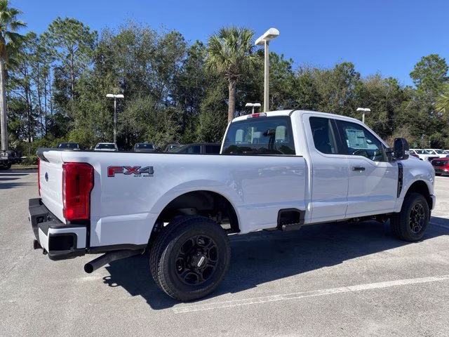 2026 Oxford White Ford Super Duty F-350 SRW XL 4X4 Truck