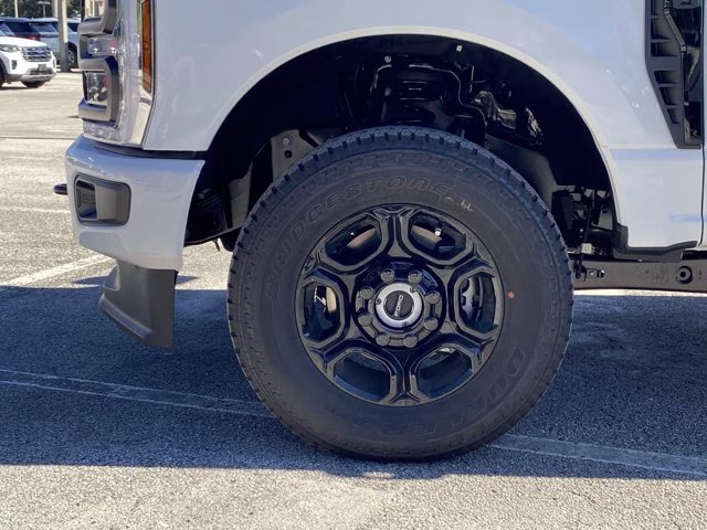2026 Oxford White Ford Super Duty F-350 SRW XL 4X4 Truck