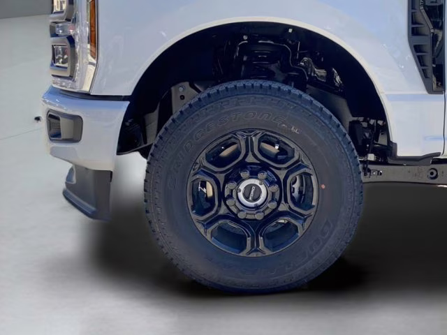 2026 Oxford White Ford Super Duty F-350 SRW XL 4X4 Truck