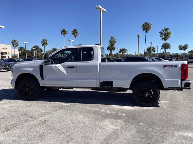 2026 Oxford White Ford Super Duty F-350 SRW XL 4X4 Truck
