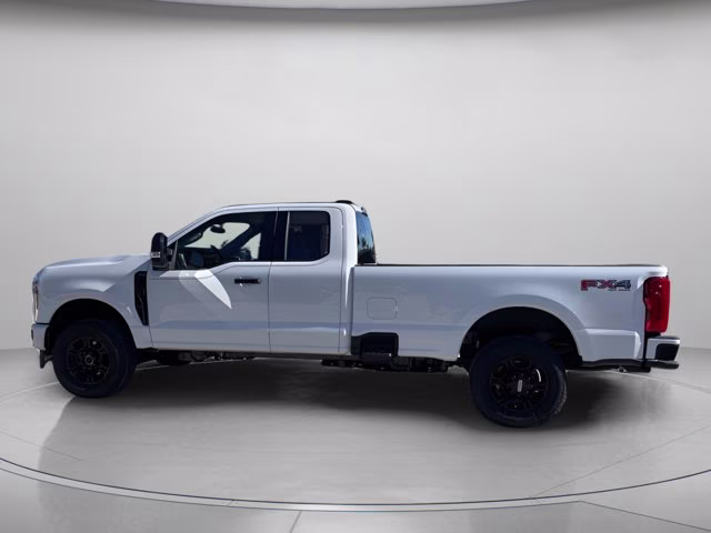 2026 Oxford White Ford Super Duty F-350 SRW XL 4X4 Truck