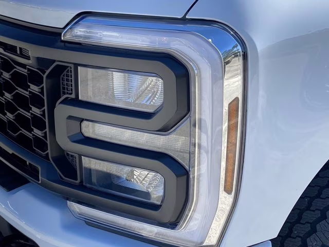 2026 Oxford White Ford Super Duty F-350 SRW XL 4X4 Truck
