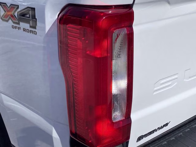 2026 Oxford White Ford Super Duty F-350 SRW XL 4X4 Truck