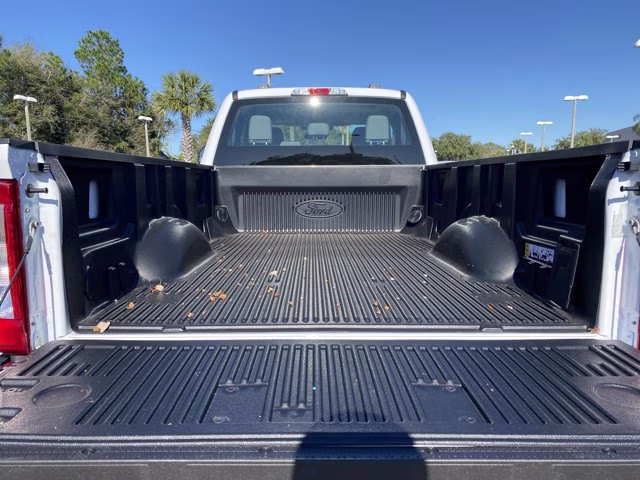 2026 Oxford White Ford Super Duty F-350 SRW XL 4X4 Truck