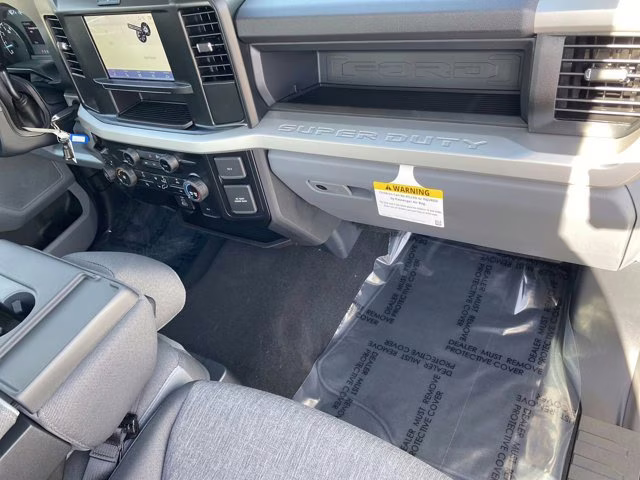 2026 Oxford White Ford Super Duty F-350 SRW XL 4X4 Truck