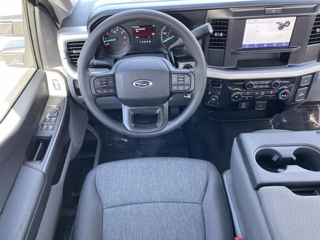 2026 Oxford White Ford Super Duty F-350 SRW XL 4X4 Truck