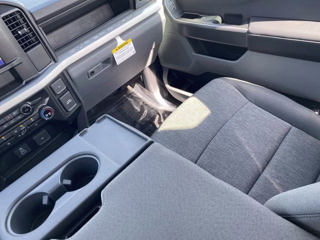 2026 Oxford White Ford Super Duty F-350 SRW XL 4X4 Truck