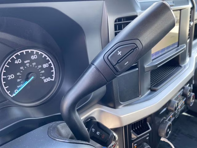 2026 Oxford White Ford Super Duty F-350 SRW XL 4X4 Truck