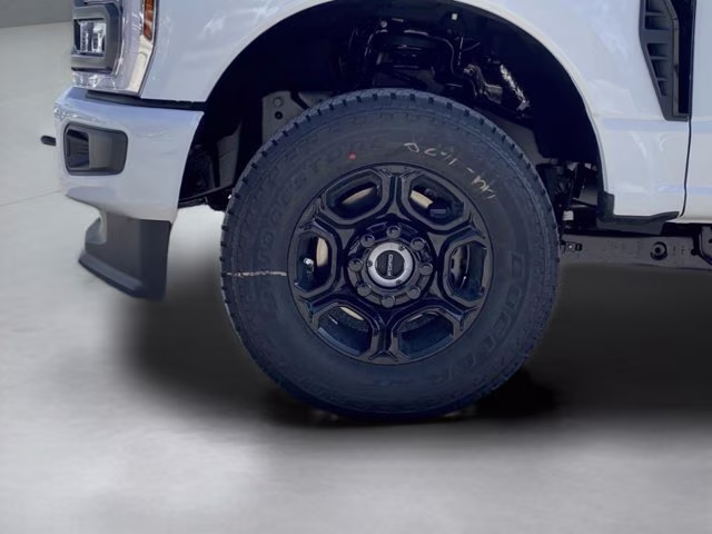 2026 Oxford White Ford Super Duty F-350 SRW XL 4X4 Truck