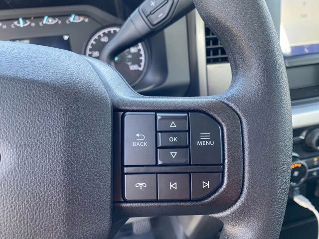 2026 Oxford White Ford Super Duty F-350 SRW XL 4X4 Truck