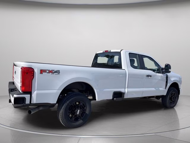 2026 Oxford White Ford Super Duty F-350 SRW XL 4X4 Truck