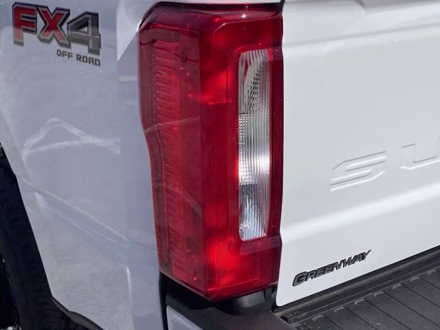 2026 Oxford White Ford Super Duty F-350 SRW XL 4X4 Truck