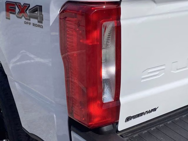 2026 Oxford White Ford Super Duty F-350 SRW XL 4X4 Truck