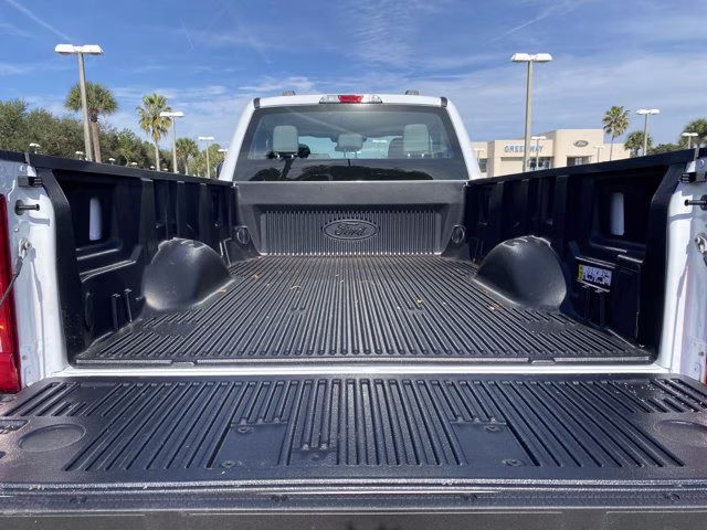 2026 Oxford White Ford Super Duty F-350 SRW XL 4X4 Truck