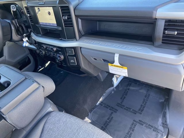 2026 Oxford White Ford Super Duty F-350 SRW XL 4X4 Truck