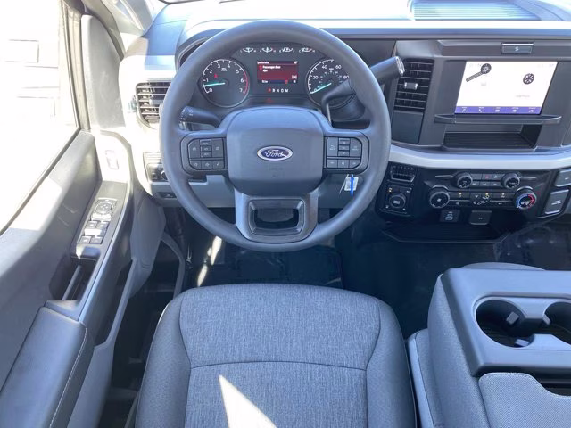 2026 Oxford White Ford Super Duty F-350 SRW XL 4X4 Truck