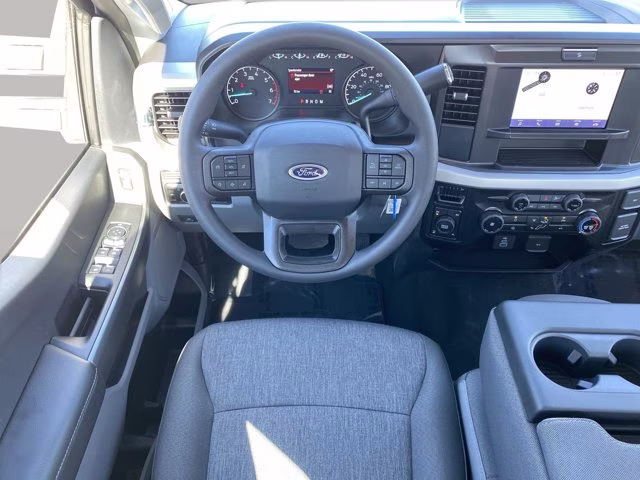 2026 Oxford White Ford Super Duty F-350 SRW XL 4X4 Truck