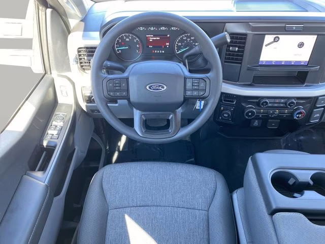 2026 Oxford White Ford Super Duty F-350 SRW XL 4X4 Truck