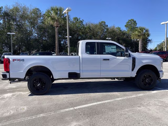 2026 Oxford White Ford Super Duty F-350 SRW XL 4X4 Truck