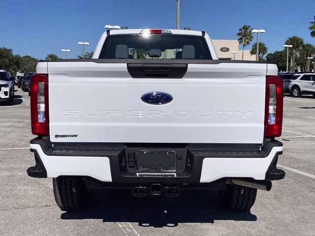 2026 Oxford White Ford Super Duty F-350 SRW XL 4X4 Truck