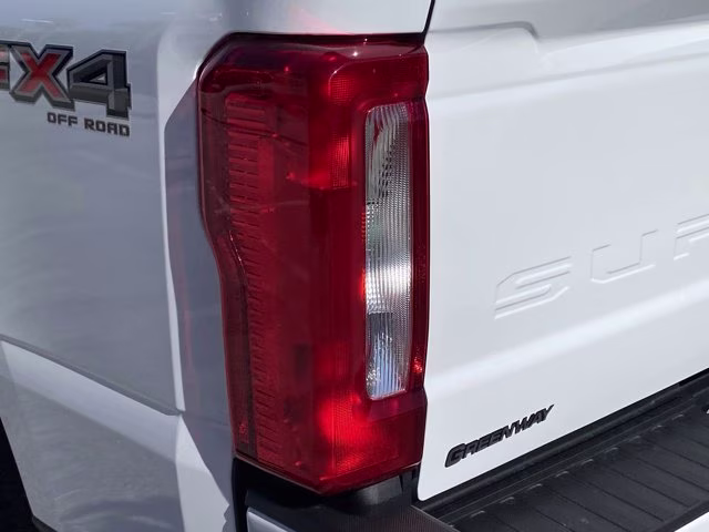 2026 Oxford White Ford Super Duty F-350 SRW XL 4X4 Truck