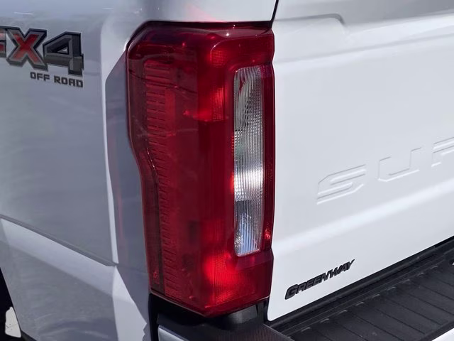2026 Oxford White Ford Super Duty F-350 SRW XL 4X4 Truck