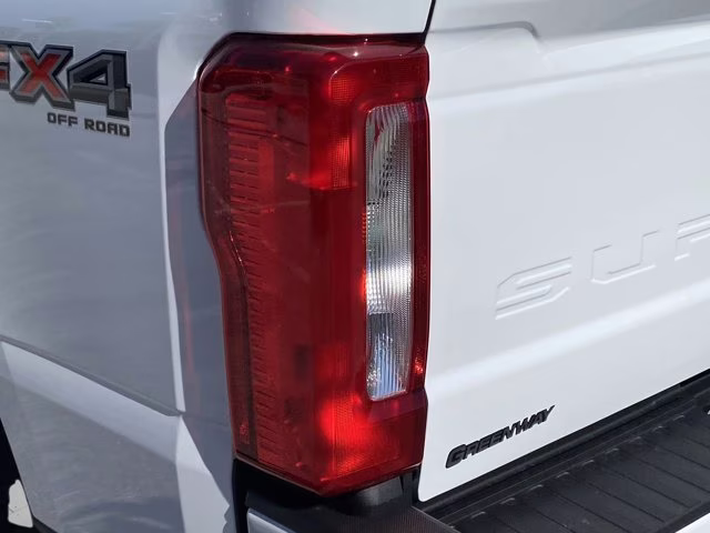 2026 Oxford White Ford Super Duty F-350 SRW XL 4X4 Truck