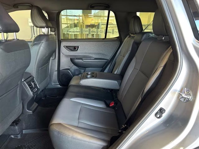 2026 Ice Silver Metallic Subaru Outback Premium AWD SUV