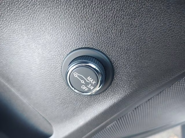 2021 Summit White Buick Envision Essence AWD SUV