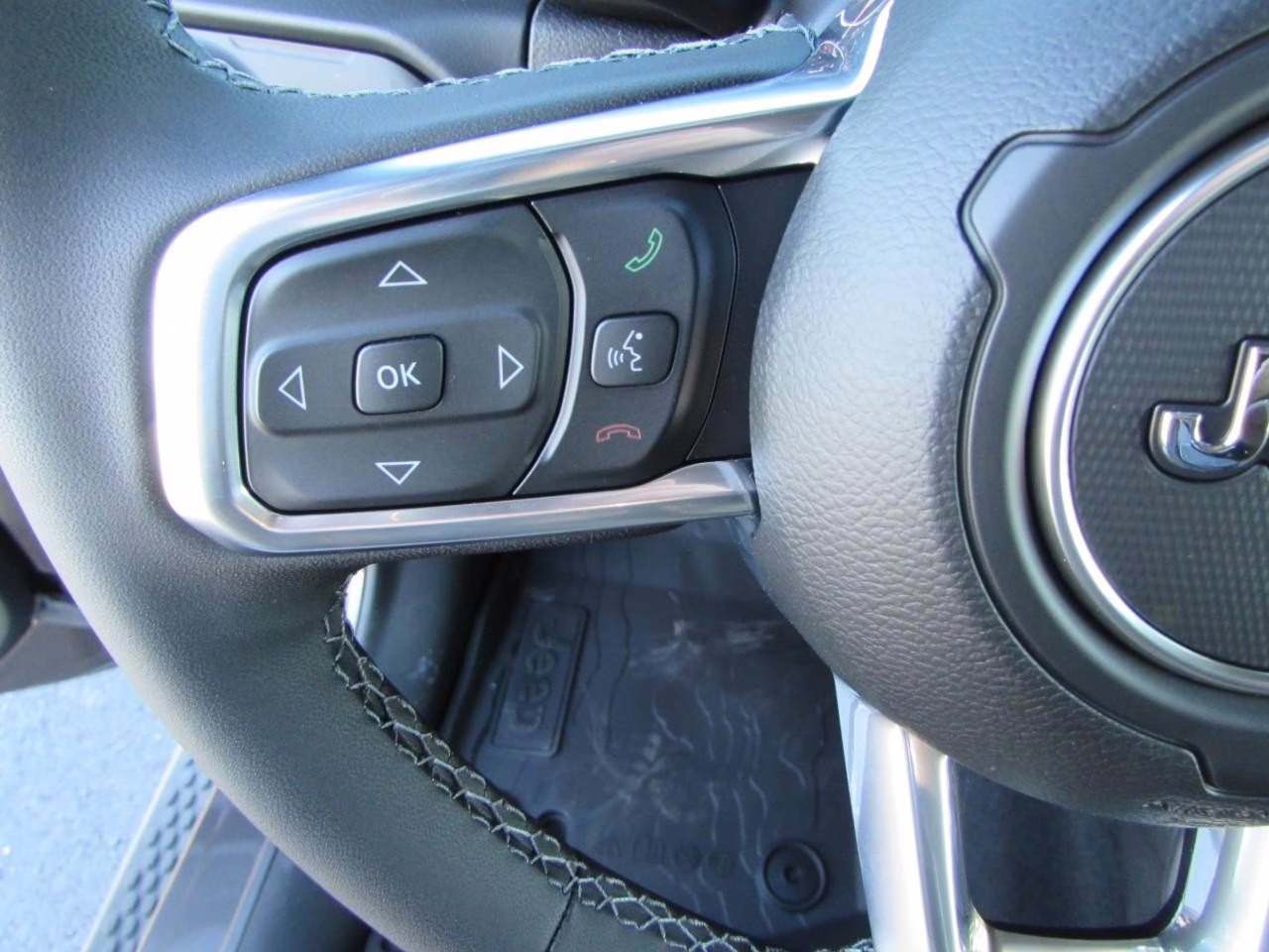 2026 Granite Crystal Metallic Clearcoat Jeep Wrangler Sahara 4X4 SUV